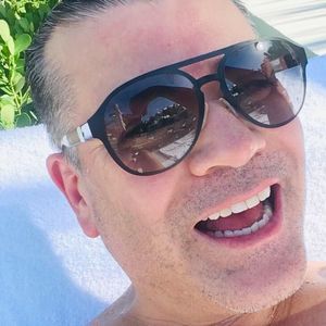 Meet your Posher, Diego